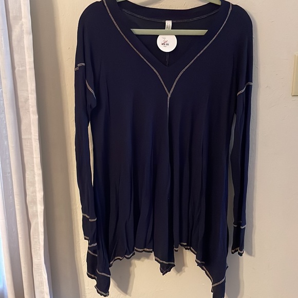 NWT navy Flamingo Urban blouse - Picture 2 of 6